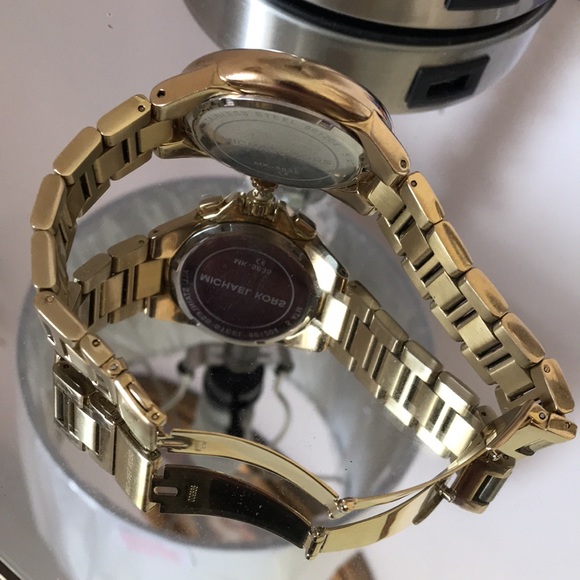 Watch MK - Picture 5 of 5